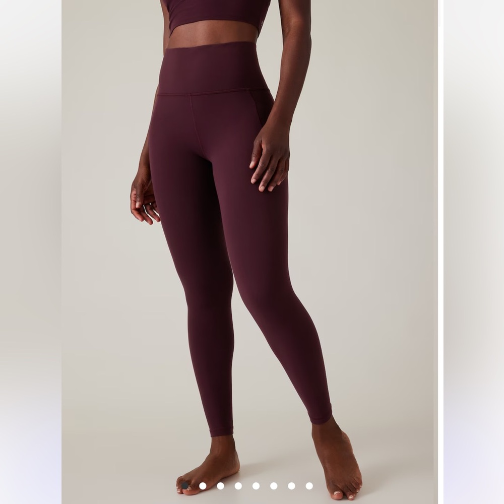 Athleta SALUTATION STASH HIGH RISE LEGGING // Spiced Cabernet #599749 - Picture 1 of 16